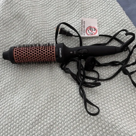 amika Blowout Baby Thermal Round Brush - Picture 1 of 2
